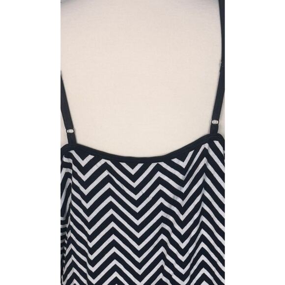 Lane Bryant 18/20 Cami Rayon Blend Black White Chevron with Lace - Picture 7 of 8